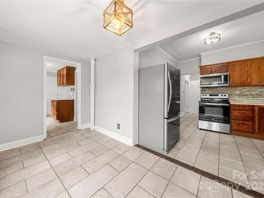 215 D Street, Newton, NC 28658.  MLS# CAR4305163, YatesRealty ID 3125. 