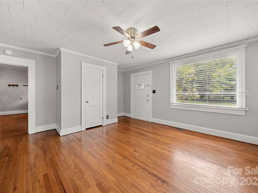 215 D Street, Newton, NC 28658.  MLS# CAR4305163, YatesRealty ID 3125. 