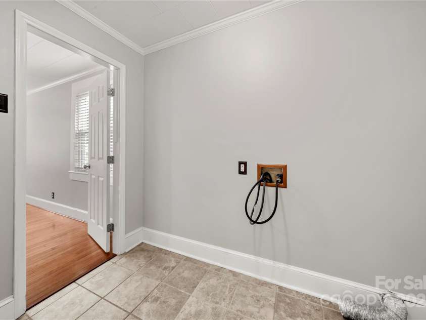 215 D Street, Newton, NC 28658.  MLS# CAR4305163, YatesRealty ID 3125. 