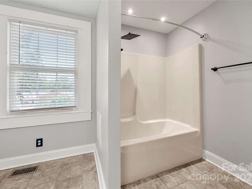 215 D Street, Newton, NC 28658.  MLS# CAR4305163, YatesRealty ID 3125. 