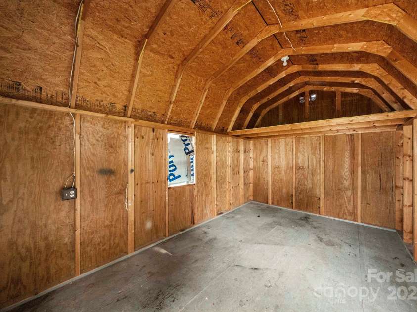 215 D Street, Newton, NC 28658.  MLS# CAR4305163, YatesRealty ID 3125. 