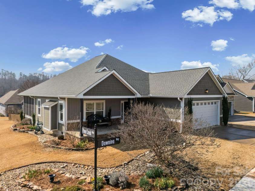 614 Downing Way, Landrum, SC 29356.  MLS# CAR4349559, YatesRealty ID 3125. Corner lot