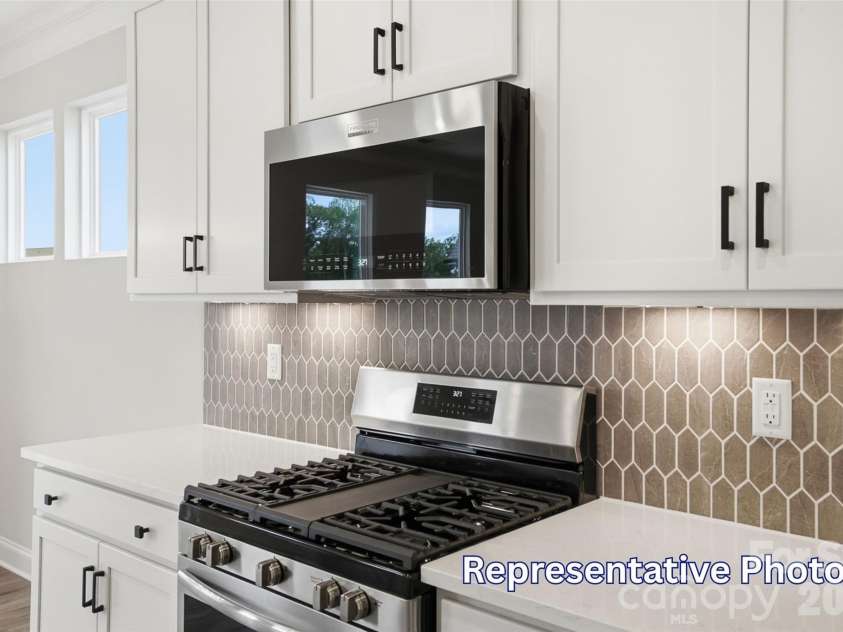 6016 New River Drive, Huntersville, NC 28078.  MLS# CAR4394334, YatesRealty ID 31251. 