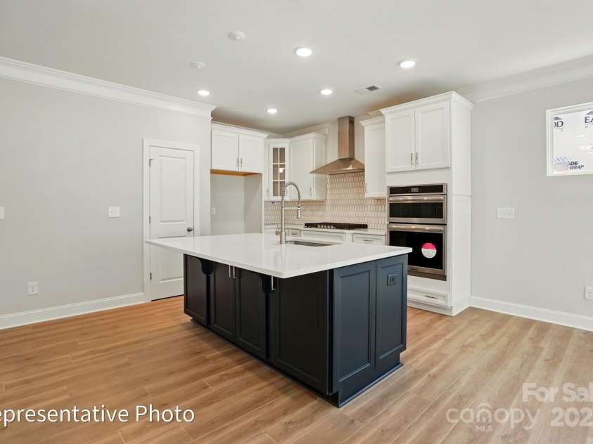 155 Prestwick Way, Mooresville, NC 28115.  MLS# CAR4286540, YatesRealty ID 31252. 