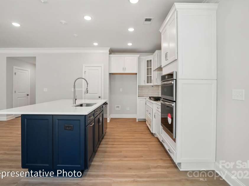 155 Prestwick Way, Mooresville, NC 28115.  MLS# CAR4286540, YatesRealty ID 31252. 