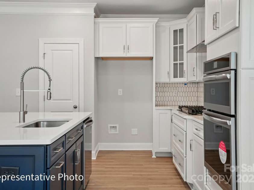 155 Prestwick Way, Mooresville, NC 28115.  MLS# CAR4286540, YatesRealty ID 31252. 
