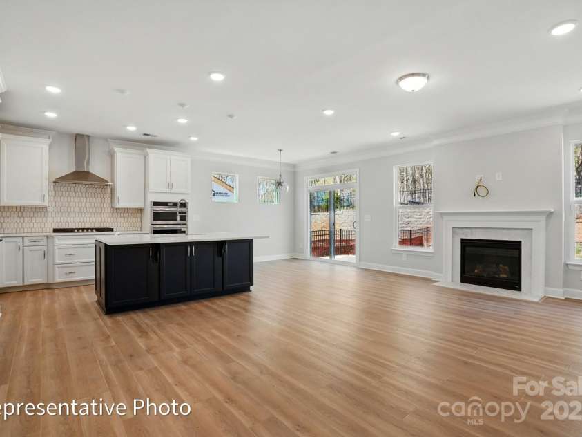 155 Prestwick Way, Mooresville, NC 28115.  MLS# CAR4286540, YatesRealty ID 31252. Spacious Open Kitchen