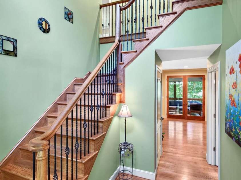 25 Whitaker View Road, Fairview, NC 28730.  MLS# CAR4394888, YatesRealty ID 31252. Inviting Entryway