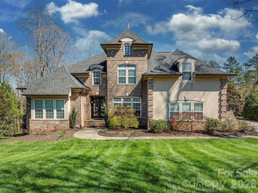 7209 Yellowhorn Trail, Waxhaw, NC 28173.  MLS# CAR4393930, YatesRealty ID 31253. 