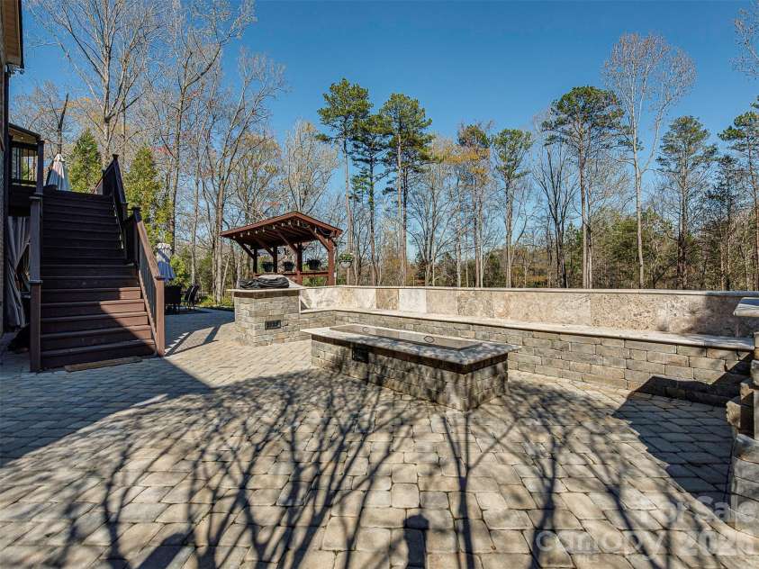 7209 Yellowhorn Trail, Waxhaw, NC 28173.  MLS# CAR4393930, YatesRealty ID 31253. 
