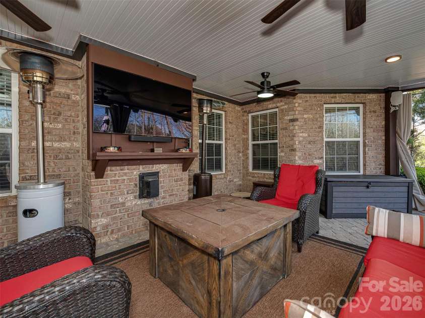 7209 Yellowhorn Trail, Waxhaw, NC 28173.  MLS# CAR4393930, YatesRealty ID 31253. 