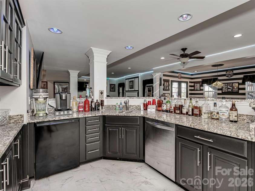 7209 Yellowhorn Trail, Waxhaw, NC 28173.  MLS# CAR4393930, YatesRealty ID 31253. 