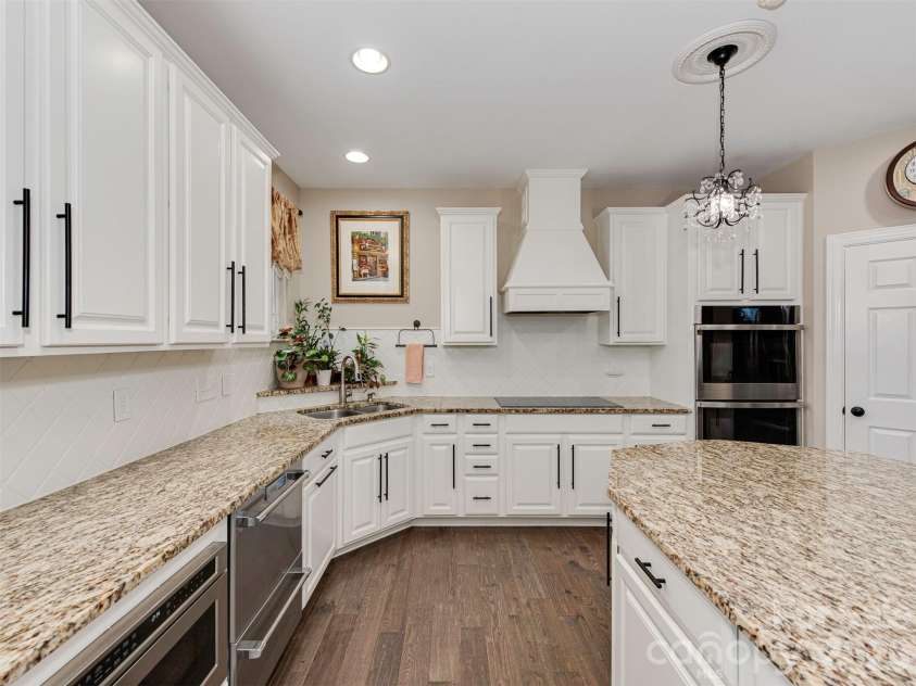 7209 Yellowhorn Trail, Waxhaw, NC 28173.  MLS# CAR4393930, YatesRealty ID 31253. 