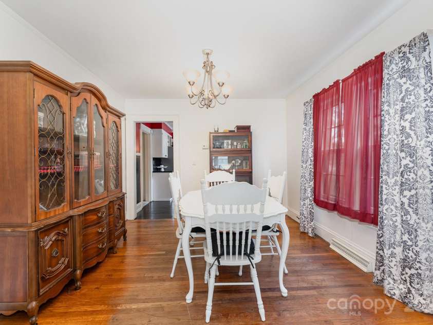 342 Cliff Road, Asheboro, NC 27203.  MLS# CAR4276734, YatesRealty ID 31256. 