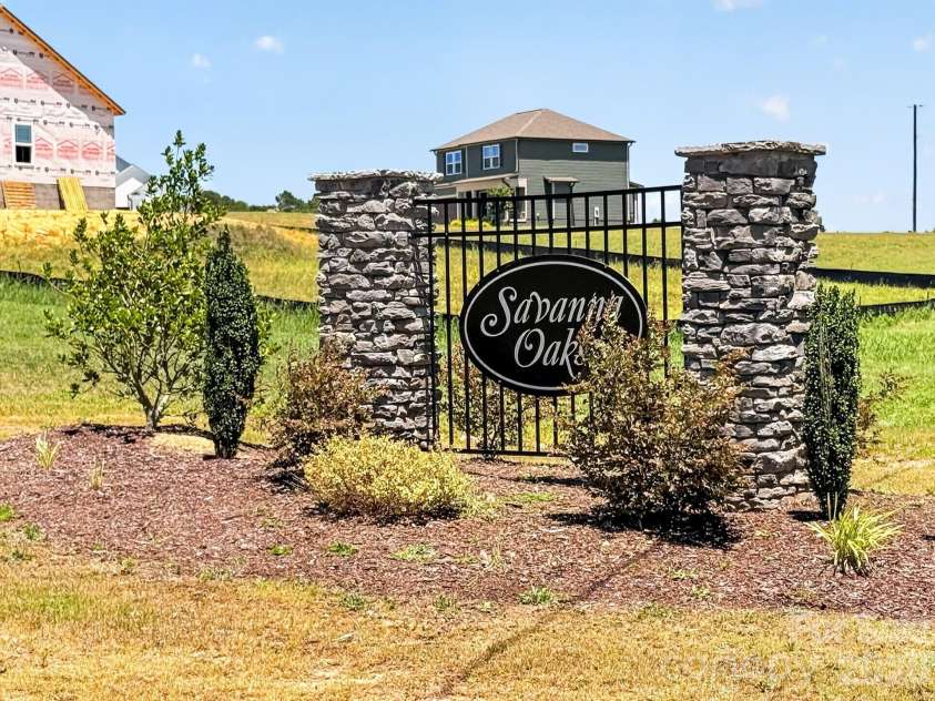 48 Tanseyleaf Drive, Smithfield, NC 27577.  MLS# CAR4394646, YatesRealty ID 31256. 