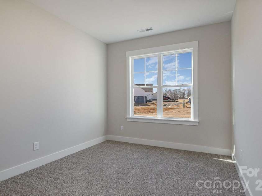 48 Tanseyleaf Drive, Smithfield, NC 27577.  MLS# CAR4394646, YatesRealty ID 31256. Bedroom 3