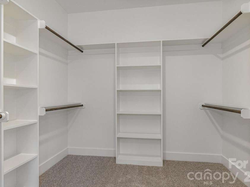 48 Tanseyleaf Drive, Smithfield, NC 27577.  MLS# CAR4394646, YatesRealty ID 31256. Primary Closet