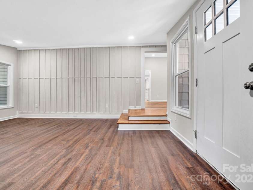 103 Forest Hills Drive, Gaffney, SC 29340.  MLS# CAR4280381, YatesRealty ID 31257. 