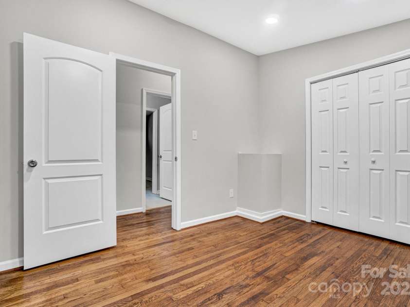 103 Forest Hills Drive, Gaffney, SC 29340.  MLS# CAR4280381, YatesRealty ID 31257. 