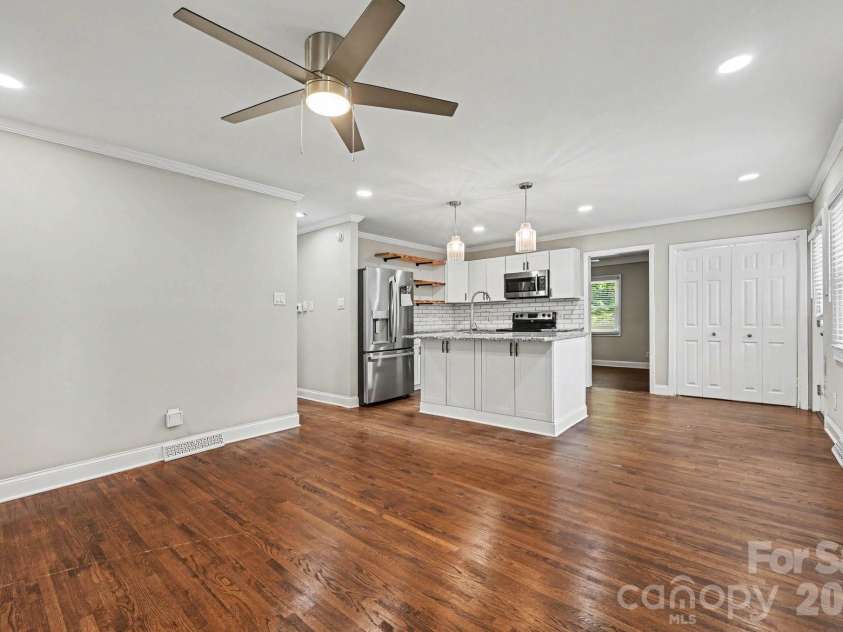 1126 Claremont Road, Charlotte, NC 28214.  MLS# CAR4393516, YatesRealty ID 31257. 