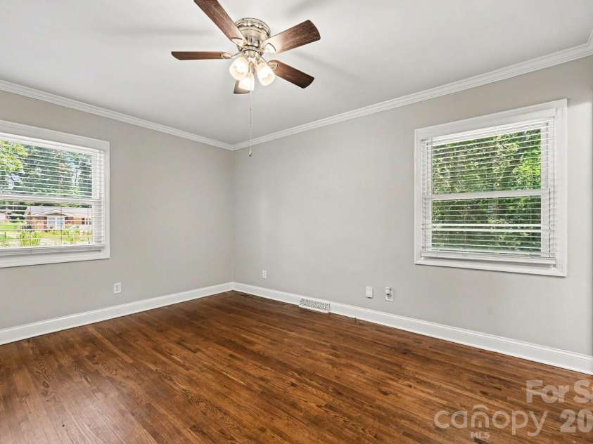 1126 Claremont Road, Charlotte, NC 28214.  MLS# CAR4393516, YatesRealty ID 31257. 