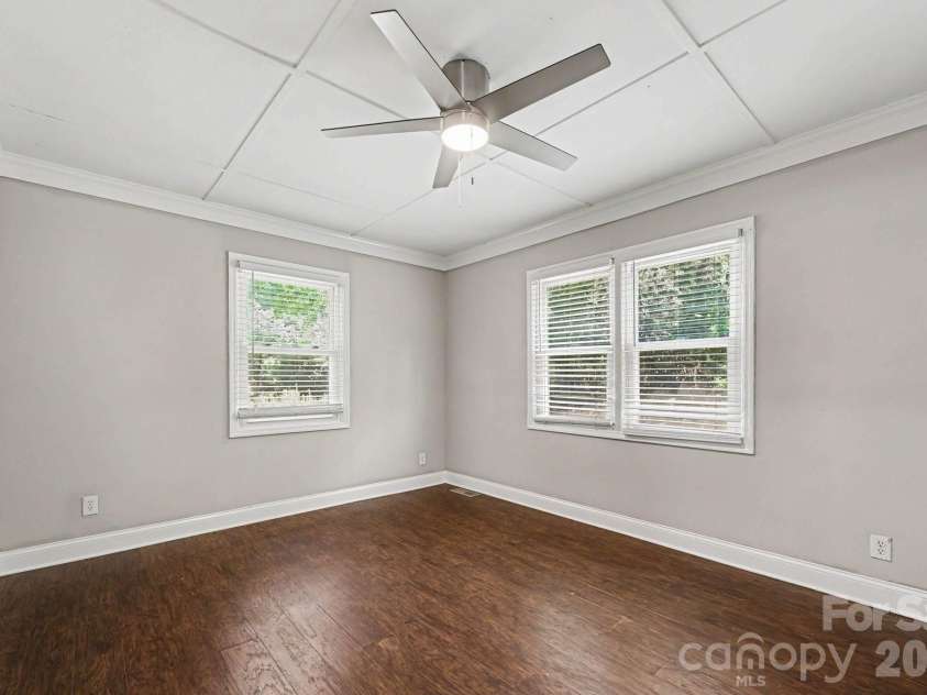 1126 Claremont Road, Charlotte, NC 28214.  MLS# CAR4393516, YatesRealty ID 31257. 