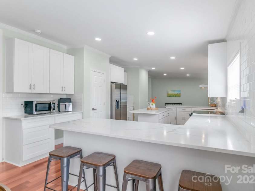 1909 Mountain Springs Church Road, Monroe, NC 28112.  MLS# CAR4269211, YatesRealty ID 31258. Expansive kitchen