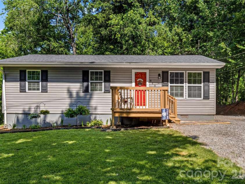 848 Huffman River Lane, Purlear, NC 28665.  MLS# CAR4394956, YatesRealty ID 31259. 