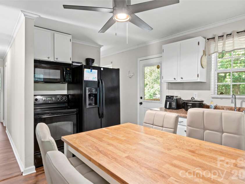 848 Huffman River Lane, Purlear, NC 28665.  MLS# CAR4394956, YatesRealty ID 31259. 