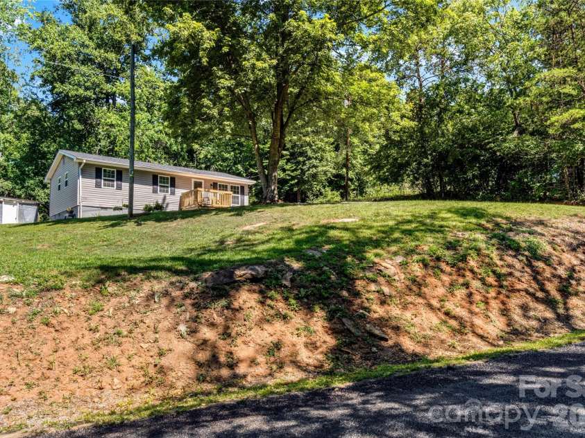 848 Huffman River Lane, Purlear, NC 28665.  MLS# CAR4394956, YatesRealty ID 31259. 