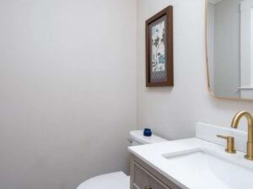 103 Hemlock Avenue, Kannapolis, NC 28081.  MLS# CAR4388584, YatesRealty ID 31260. Half Bath