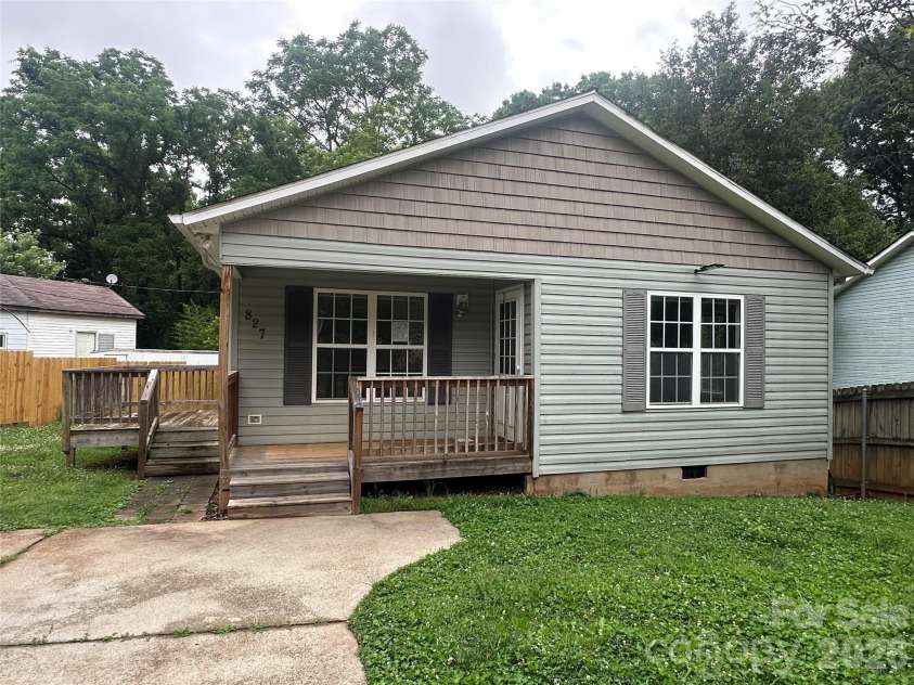 827 9th Street, Newton, NC 28658.  MLS# CAR4395228, YatesRealty ID 31261. 
