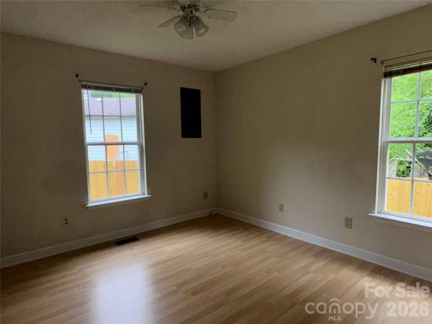 827 9th Street, Newton, NC 28658.  MLS# CAR4395228, YatesRealty ID 31261. 
