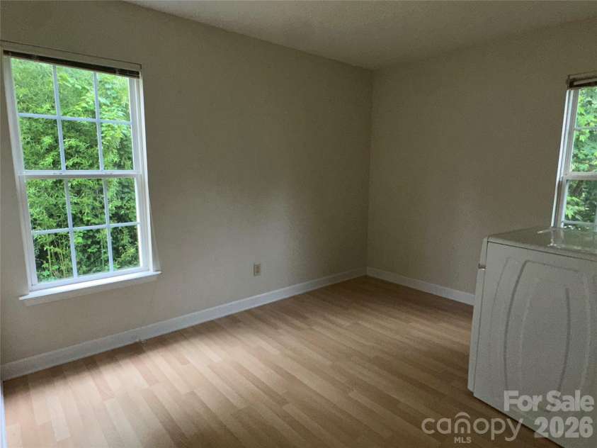827 9th Street, Newton, NC 28658.  MLS# CAR4395228, YatesRealty ID 31261. 
