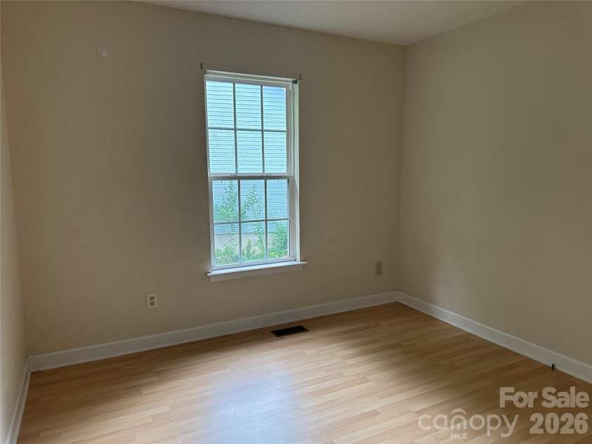 827 9th Street, Newton, NC 28658.  MLS# CAR4395228, YatesRealty ID 31261. 