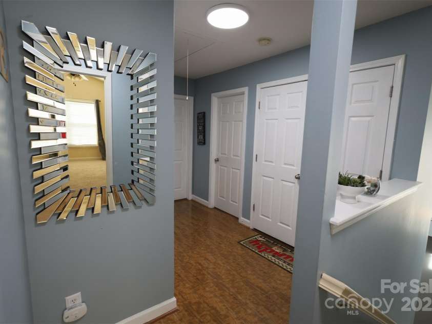 6614 Wicked Oak Lane, Charlotte, NC 28216.  MLS# CAR4253704, YatesRealty ID 31262. 