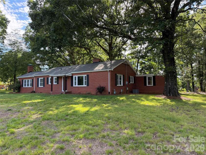 148 Barium Lane, Statesville, NC 28677.  MLS# CAR4395189, YatesRealty ID 31264. 