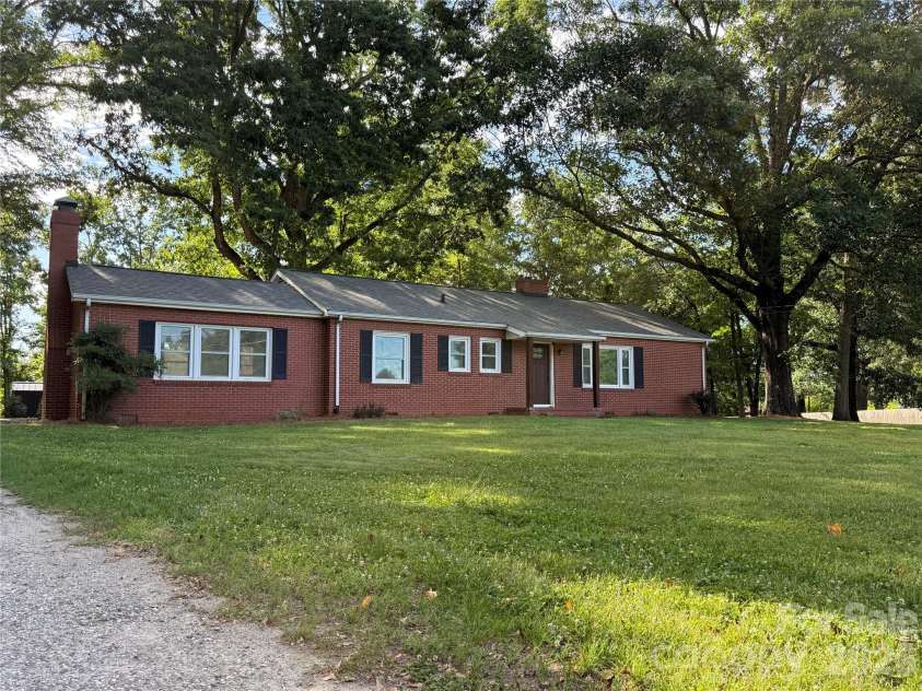 148 Barium Lane, Statesville, NC 28677.  MLS# CAR4395189, YatesRealty ID 31264. 