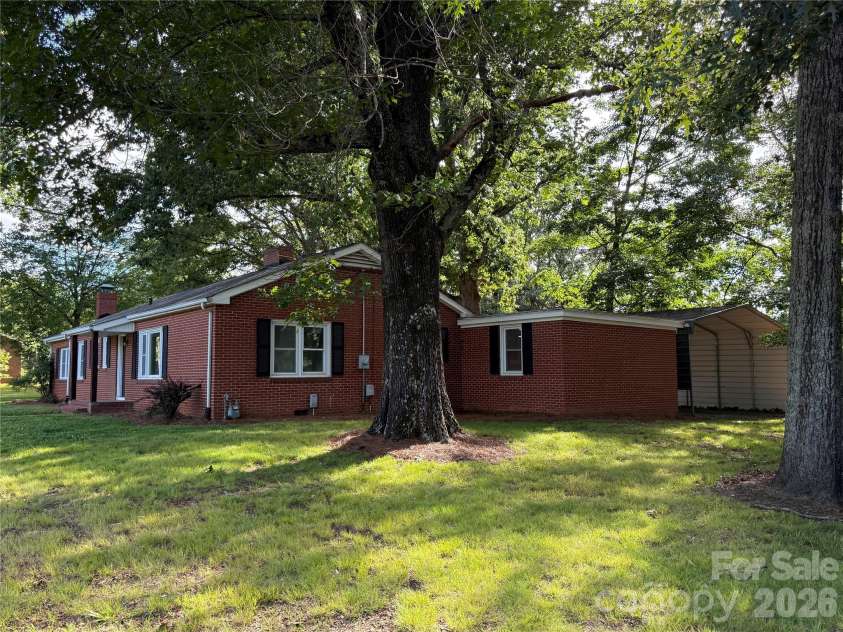 148 Barium Lane, Statesville, NC 28677.  MLS# CAR4395189, YatesRealty ID 31264. 