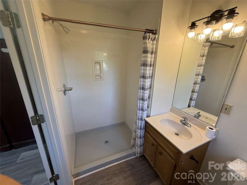 148 Barium Lane, Statesville, NC 28677.  MLS# CAR4395189, YatesRealty ID 31264. 