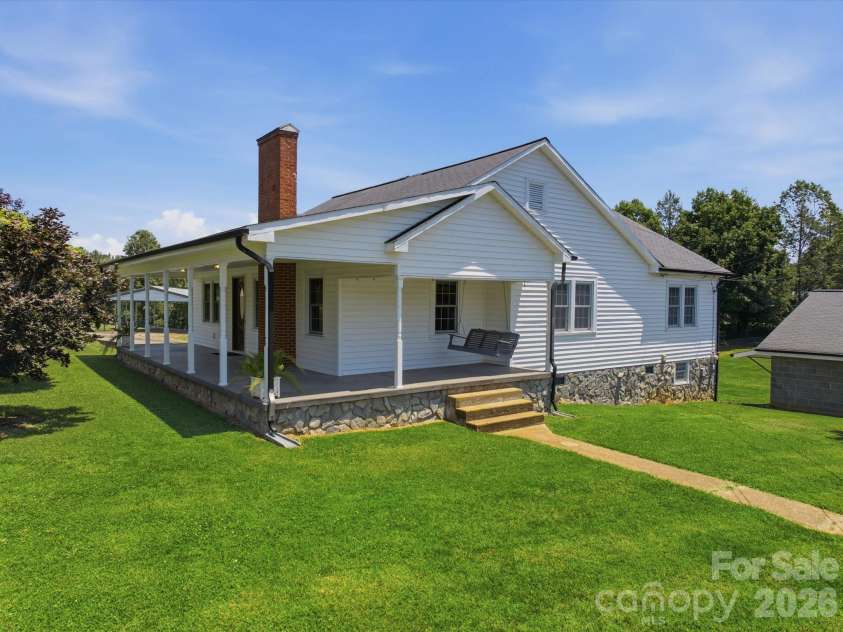 2401 Lail Road, Morganton, NC 28655.  MLS# CAR4386286, YatesRealty ID 31265. 