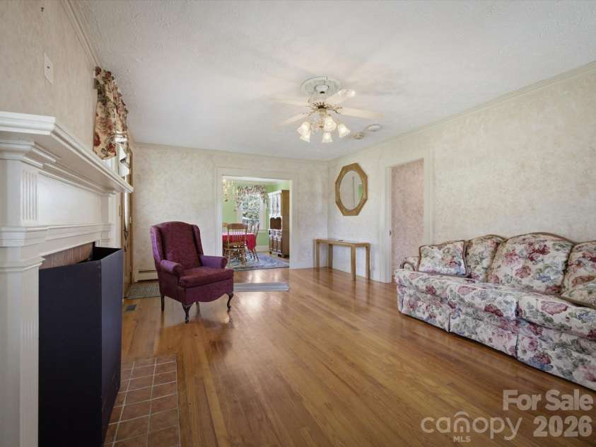 2401 Lail Road, Morganton, NC 28655.  MLS# CAR4386286, YatesRealty ID 31265. 