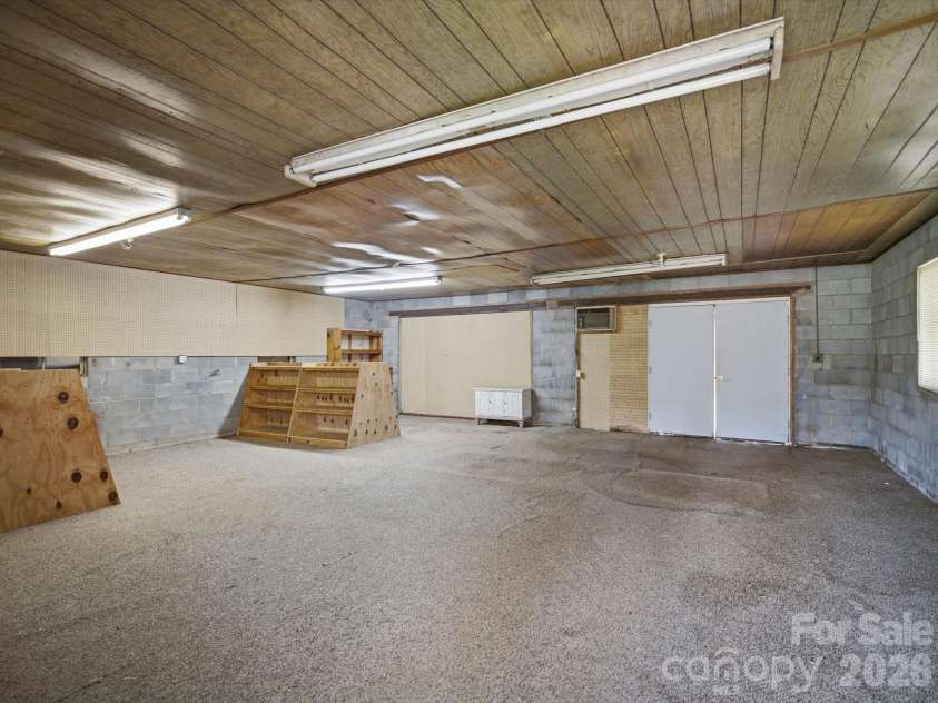 2401 Lail Road, Morganton, NC 28655.  MLS# CAR4386286, YatesRealty ID 31265. 