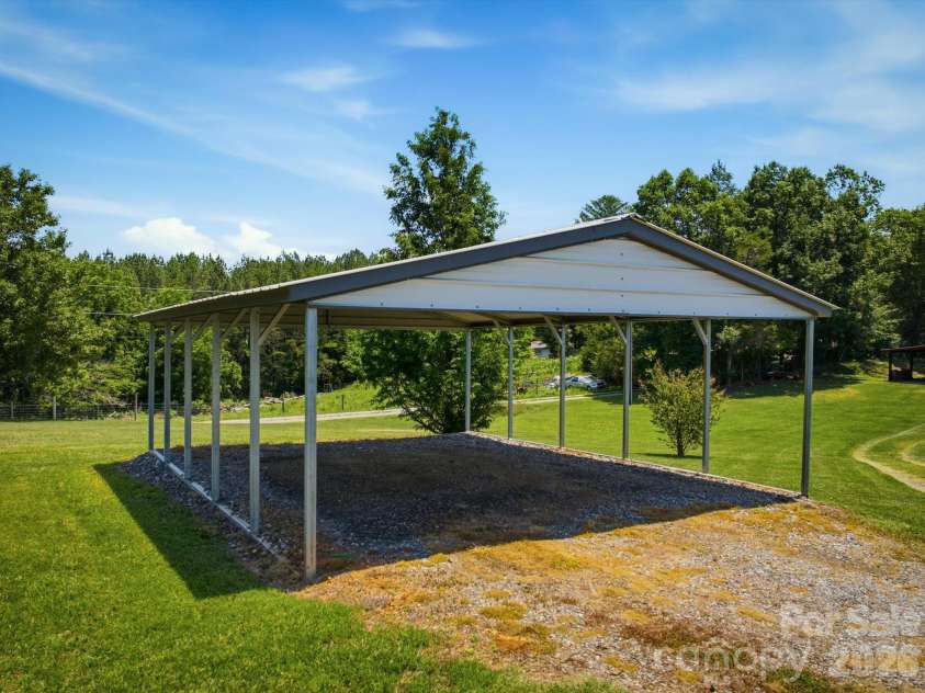 2401 Lail Road, Morganton, NC 28655.  MLS# CAR4386286, YatesRealty ID 31265. 
