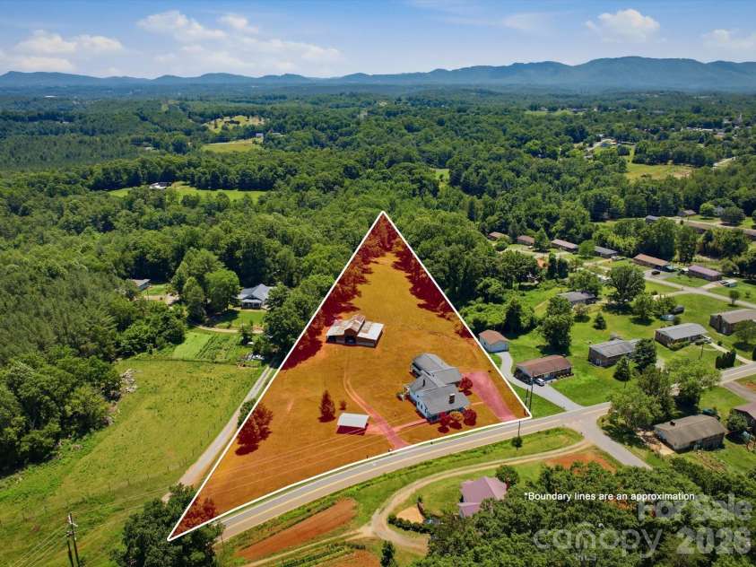 2401 Lail Road, Morganton, NC 28655.  MLS# CAR4386286, YatesRealty ID 31265. 