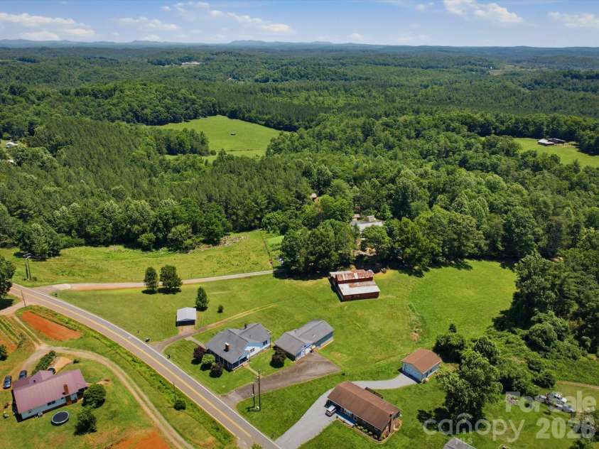 2401 Lail Road, Morganton, NC 28655.  MLS# CAR4386286, YatesRealty ID 31265. 