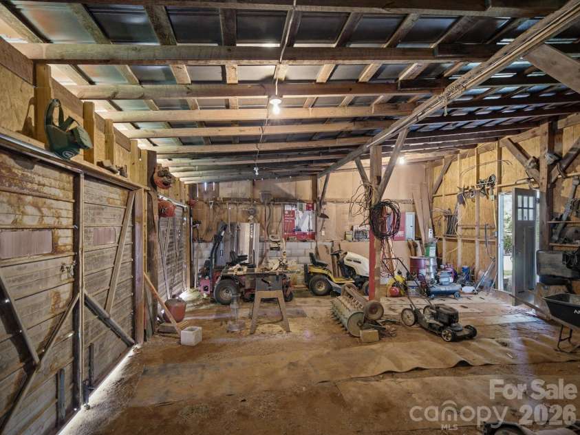 2401 Lail Road, Morganton, NC 28655.  MLS# CAR4386286, YatesRealty ID 31265. 