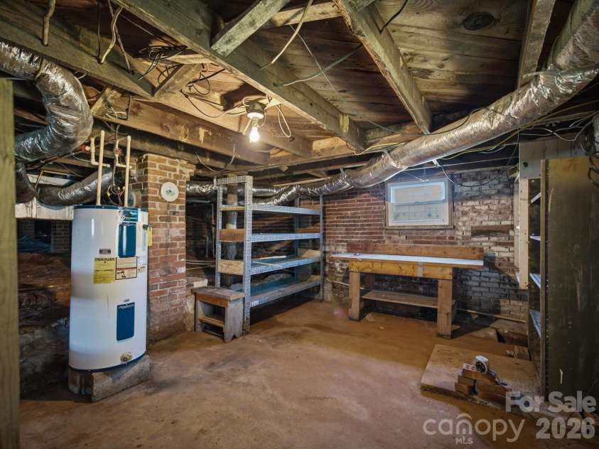 2401 Lail Road, Morganton, NC 28655.  MLS# CAR4386286, YatesRealty ID 31265. 