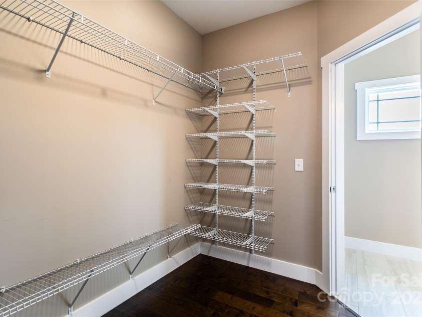 75 Leyland Circle, Hendersonville, NC 28792.  MLS# CAR4261557, YatesRealty ID 31266. 