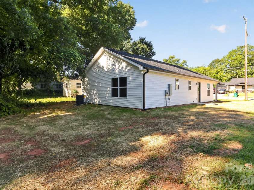 157 Third Street, Gaffney, SC 29340.  MLS# CAR4394350, YatesRealty ID 31267. Exterior ear/side